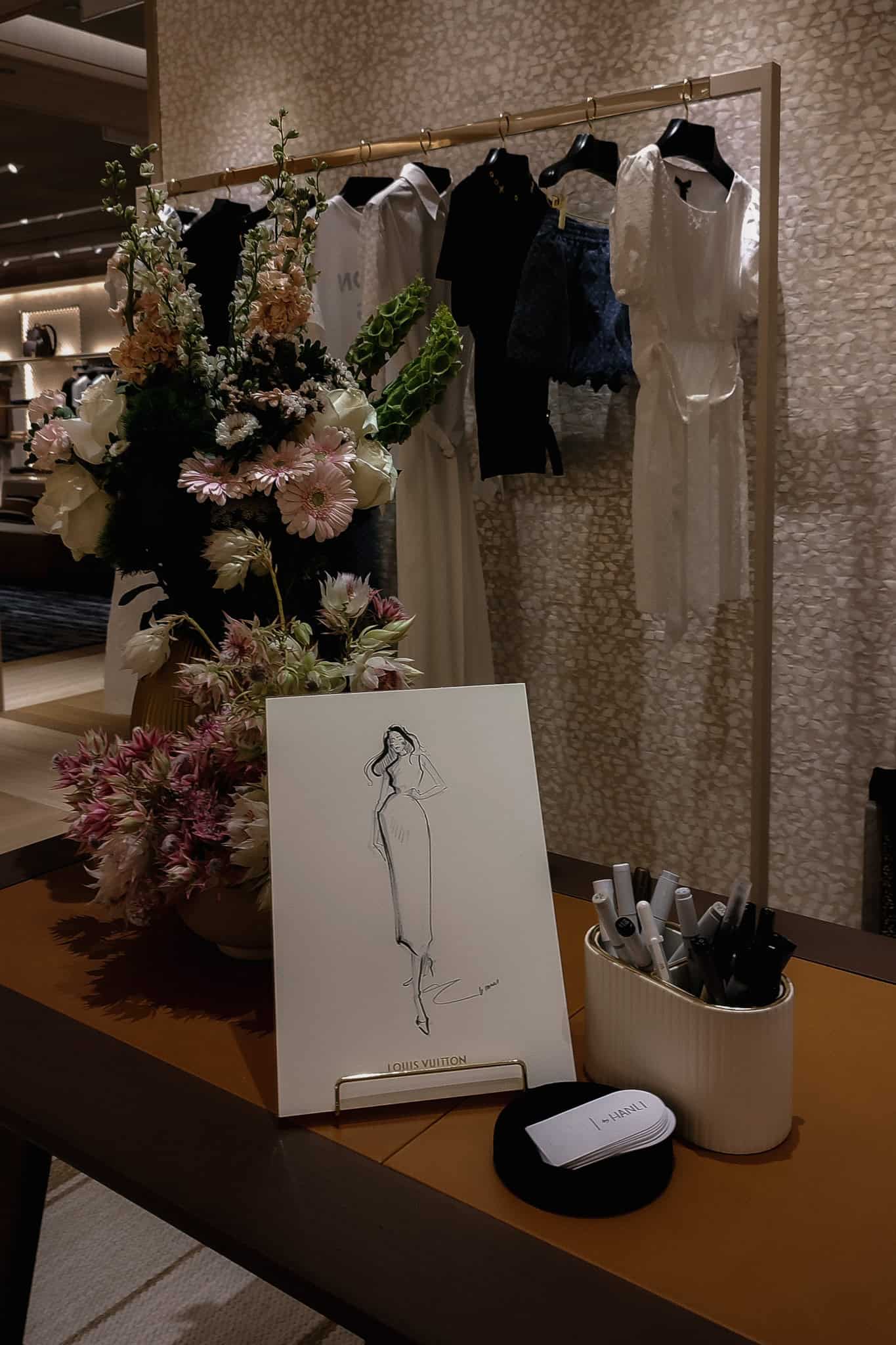 Live Fashion Illustration Guest Sketches at Louis Vuitton Store Opening event in Cape Town by HANLI interior design ()